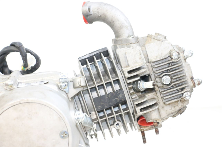 photo de ENGINE MINI MX SX 125 - Surface and material condition