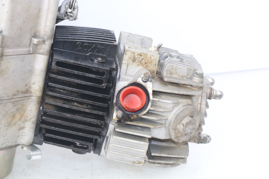 photo de ENGINE NITRO MOTORS THUNDER 125 - Alternative perspective