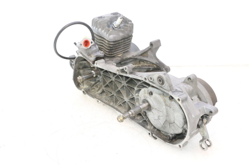 photo de ENGINE PEUGEOT TREKKER 50 (1995 - 2004) - Alternative angle