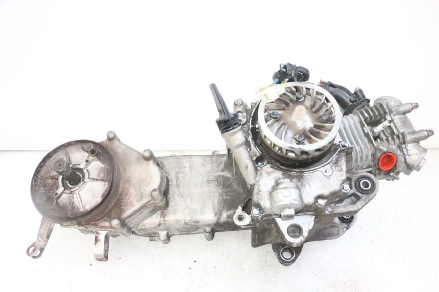 photo de ENGINE PEUGEOT TWEET 4T 50 (2014 - 2019) - Surface and material condition