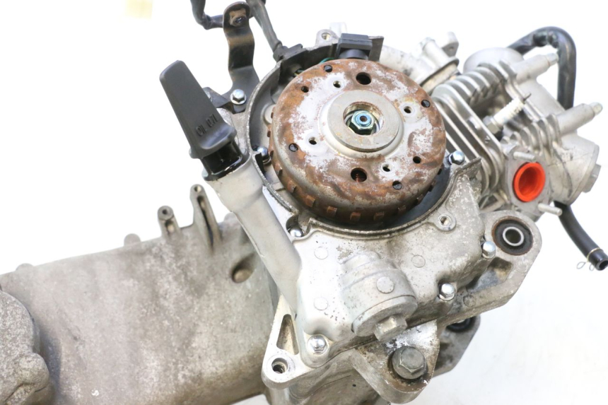 photo de ENGINE PEUGEOT TWEET 4T 50 (2018 - 2022) - Fixing points details
