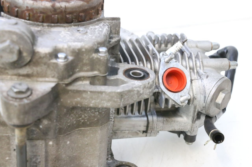 photo de ENGINE PEUGEOT TWEET 4T 50 (2018 - 2022) - Surface and material condition