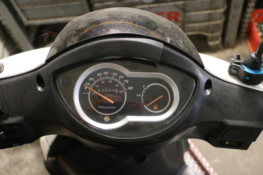 photo de ENGINE PEUGEOT TWEET PRO CARGO 50 (2018 - 2022) - Surface and material condition