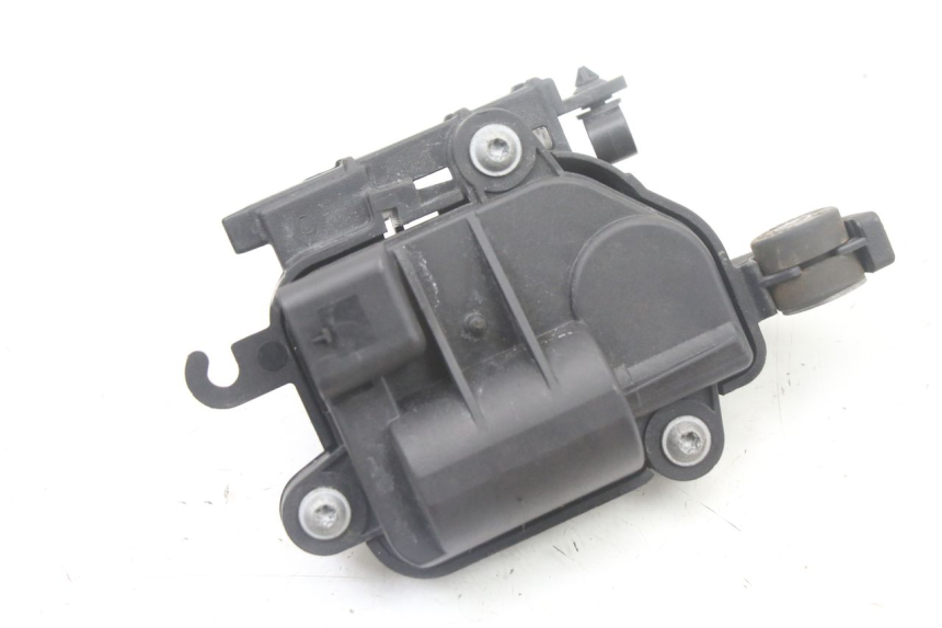 photo de EXHAUST VALVE ENGINE BMW S RR ABS S1000RR 1000 (2015 - 2018) - Alternative perspective