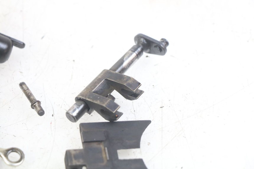 photo de EXHAUST VALVE ENGINE KAWASAKI KX 85 (2001 - 2013) - Fixing points details