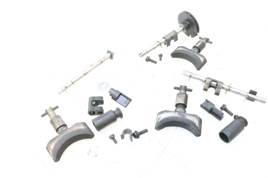 photo de EXHAUST VALVE ENGINE YAMAHA WAVE RUNNER GP R 1200 (2000 - 2003) - Component detail