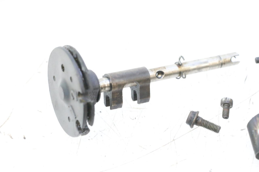 photo de EXHAUST VALVE ENGINE YAMAHA WAVE RUNNER GP R 1200 (2000 - 2003) - Distinctive features