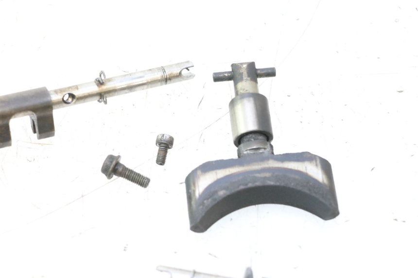 photo de EXHAUST VALVE ENGINE YAMAHA WAVE RUNNER GP R 1200 (2000 - 2003) - Component zoom