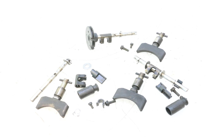 photo de EXHAUST VALVE ENGINE YAMAHA WAVE RUNNER GP R 1200 (2000 - 2003) - Surface and material condition
