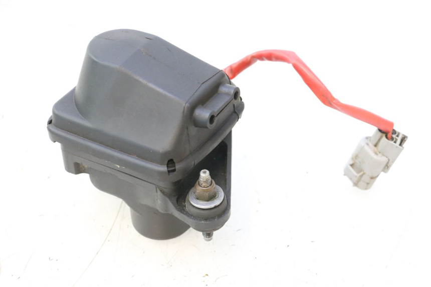 photo de EXHAUST VALVE ENGINE YAMAHA WAVE RUNNER GP R 1200 (2000 - 2003) - Component detail