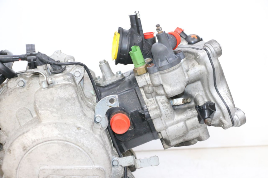 photo de ENGINE PIAGGIO VESPA GTS SUPER IE 125 (2009 - 2016) - Alternative angle