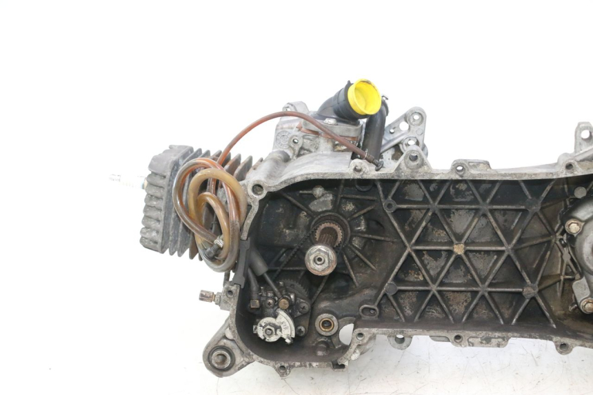 photo de ENGINE PIAGGIO VESPA LX 2T 50 (2005 - 2013) - Additional view of the item