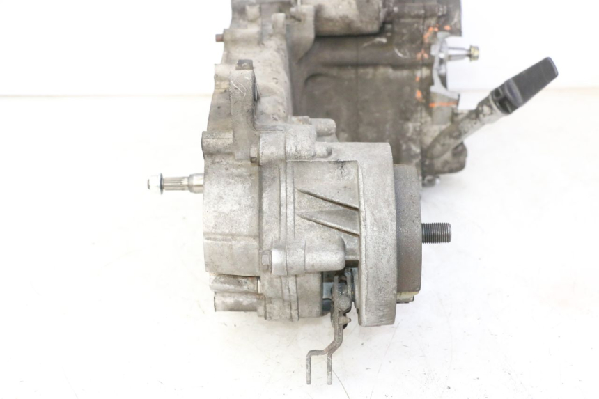 photo de ENGINE PEUGEOT VIVACITY NEW 4T 50 (2008 - 2017) - Spare part profile view