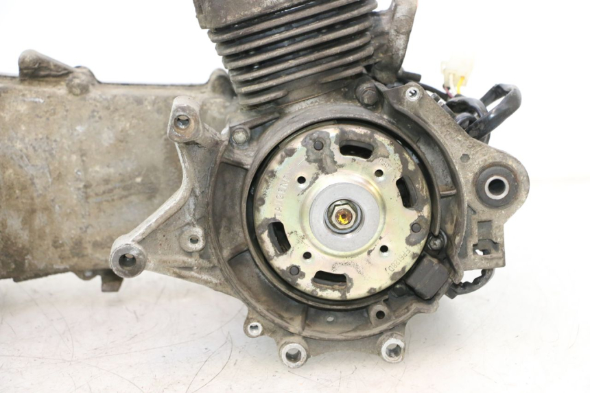photo de ENGINE PEUGEOT VIVACITY 50 (1998 - 2003) - Surface and material condition