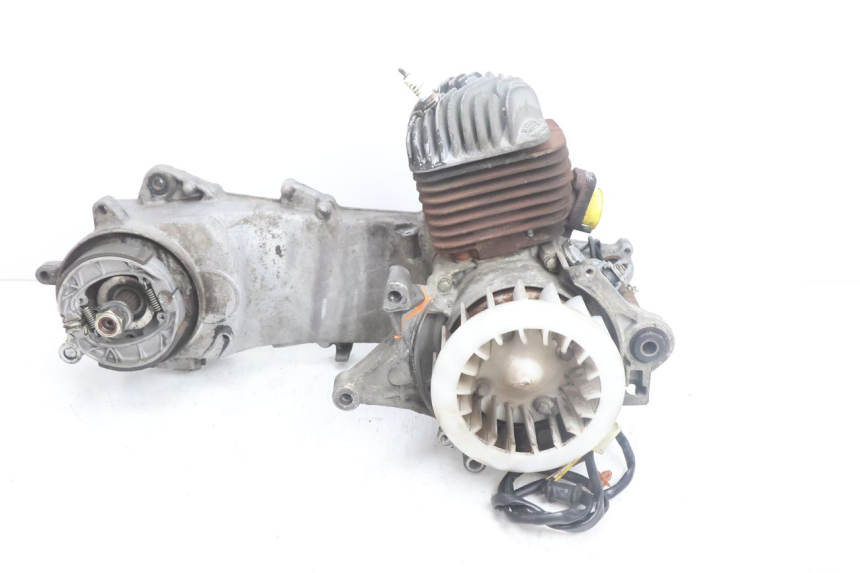 photo de ENGINE PEUGEOT VIVACITY 100 (1999 - 2008) - Surface and material condition