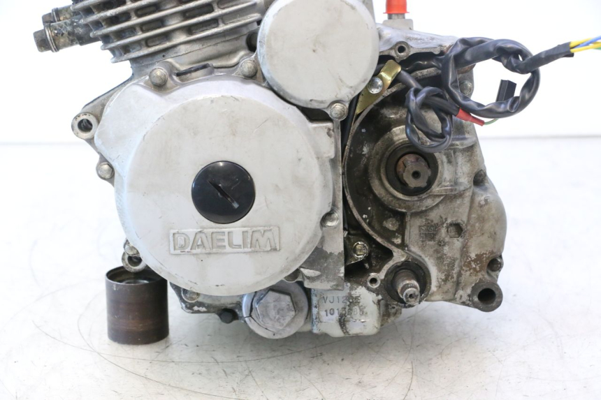 photo de ENGINE DAELIM VJ ROADWIN 125 (2004 - 2007) - Detailed visual inspection