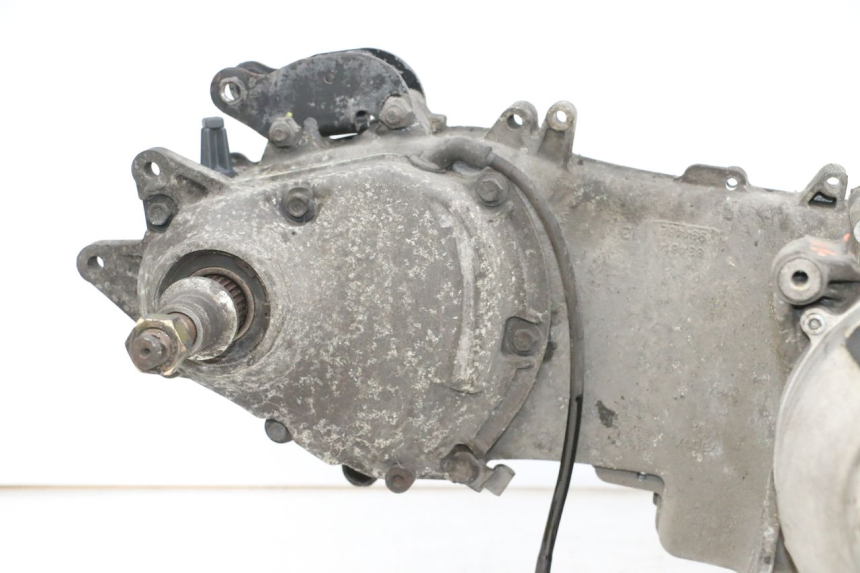 photo de ENGINE PIAGGIO X8 125 (2004 - 2007) - Detailed visual inspection