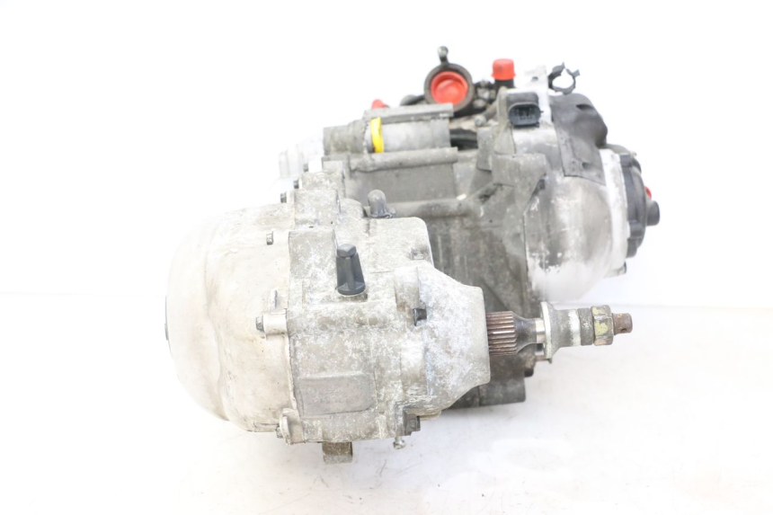 photo de ENGINE PIAGGIO X9 EVOLUTION 125 (2003 - 2007) - Surface and material condition