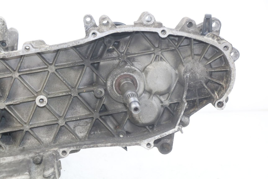 photo de ENGINE PIAGGIO X9 125 (2000 - 2003) - Detailed visual inspection