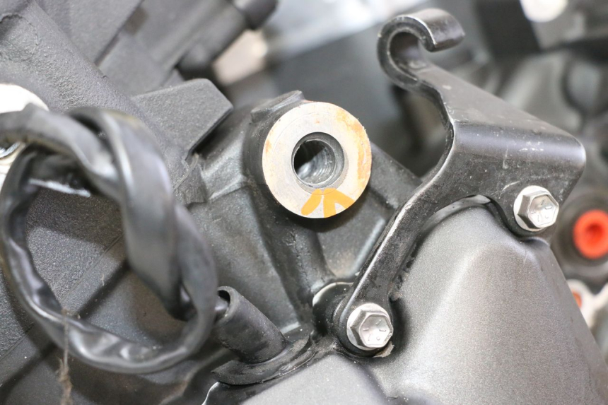 photo de ENGINE YAMAHA XJ6 ABS 600 (2008 - 2016) - Fixing points details