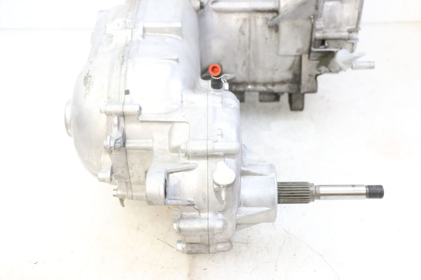 photo de ENGINE YAMAHA XMAX X-MAX 125 (2021 - 2025) - Surface and material condition