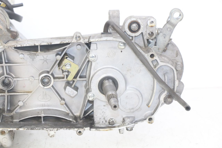 photo de ENGINE YIYING YY125T 125 (2006 - 2014) - Alternative angle