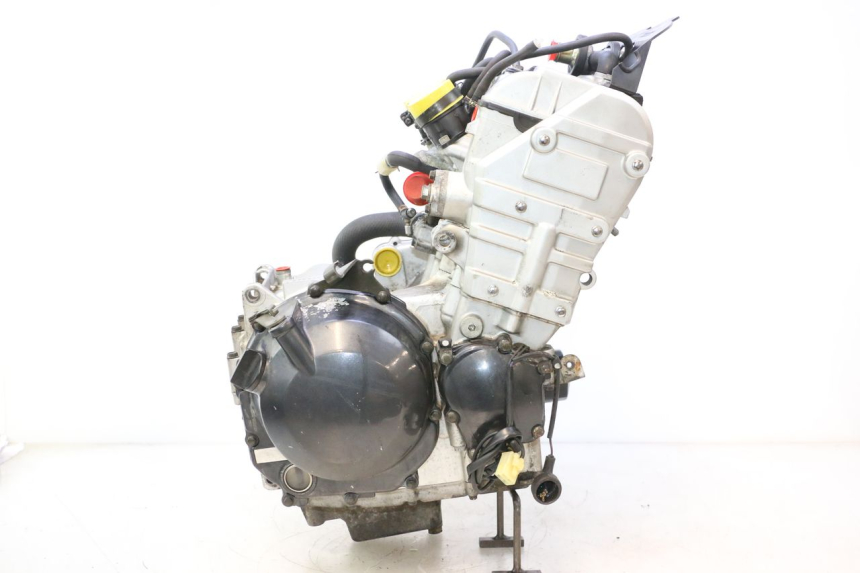 photo de ENGINE KAWASAKI ZX-6R ZX6R 600 (1995 - 1997) - Alternative perspective