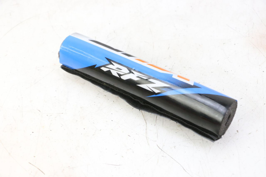photo de HANDLEBAR FOAM PAD APOLLO RFZ 125 - Zoom on usage condition