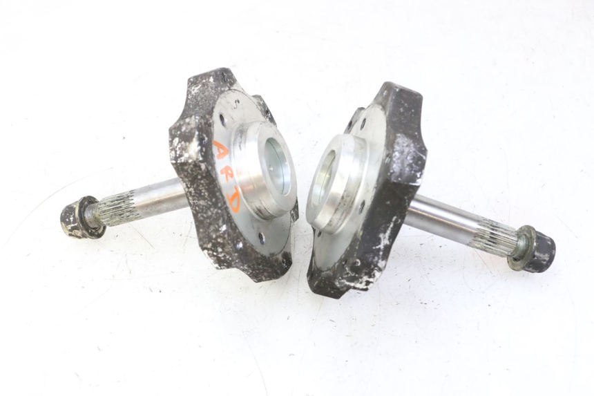 photo de REAR WHEEL HUB QUADRO 4 4D 350 (2015 - 2018) - Technical close-up