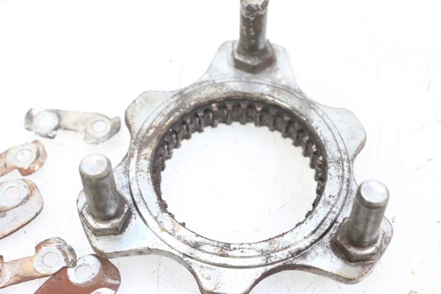 photo de REAR WHEEL HUB SUZUKI BURGMAN 650 (2013 - 2020) - Technical close-up