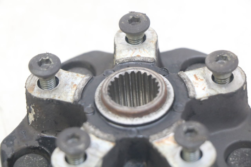 photo de REAR WHEEL HUB SYM FIDDLE 3 III 125 (2014 - 2020) - Zoom on usage condition