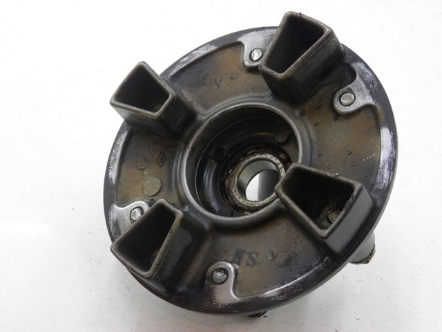 photo de REAR WHEEL HUB KAWASAKI ZEPHYR 550 (1991 - 1998) - Alternative perspective