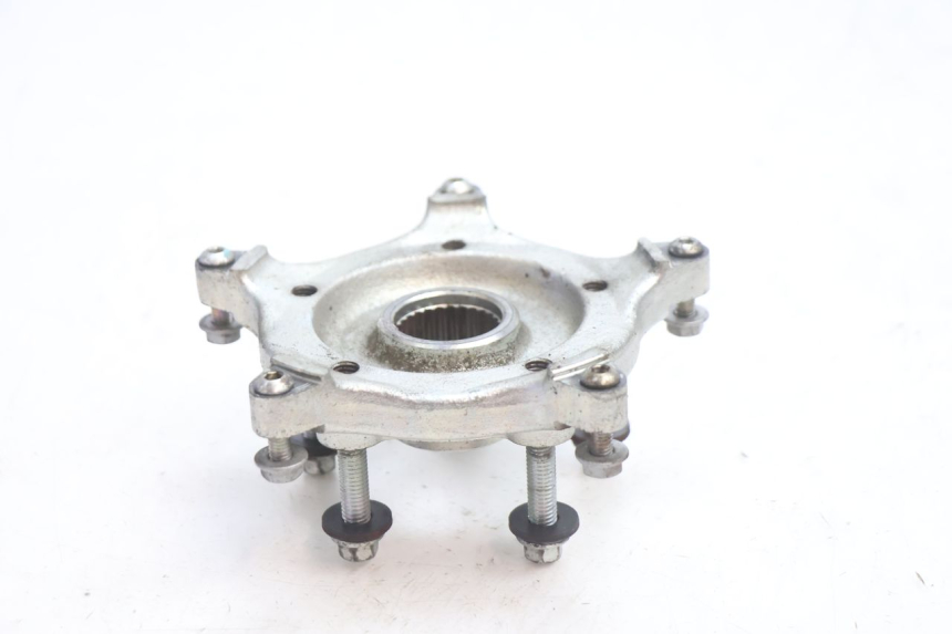 photo de REAR WHEEL HUB PIAGGIO MP3 LT 400 (2007 - 2012) - Fixing points details