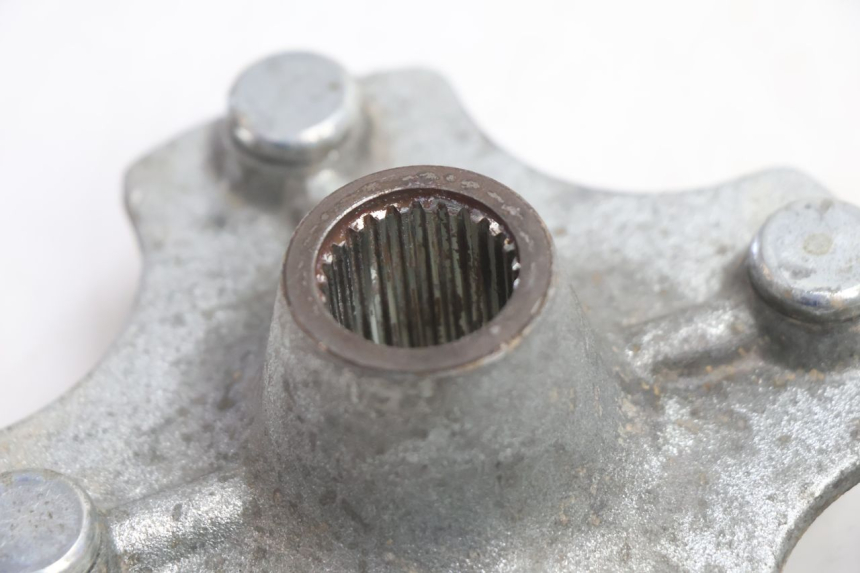 photo de REAR WHEEL HUB KYMCO MXU R 250 (2004 - 2010) - Fixing points details