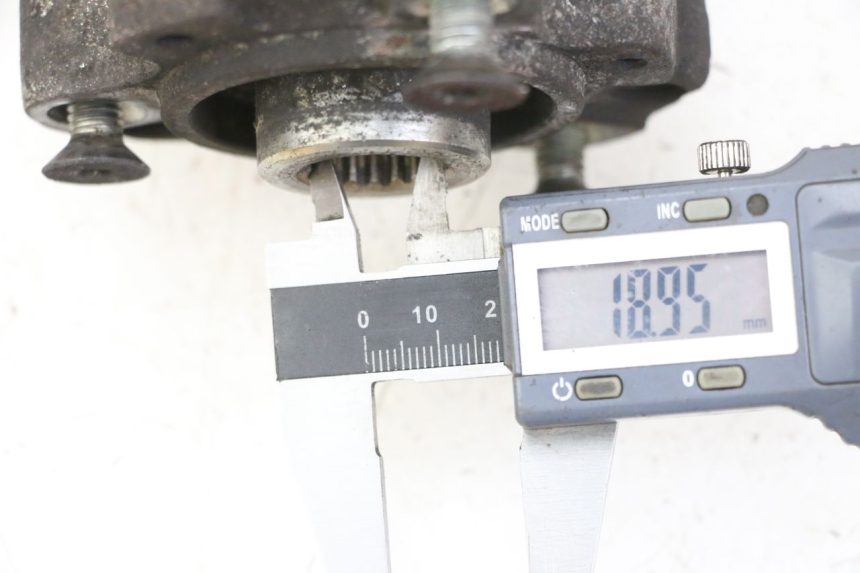 photo de REAR WHEEL HUB PEUGEOT CITYSTAR 125 (2011 - 2017) - Component detail