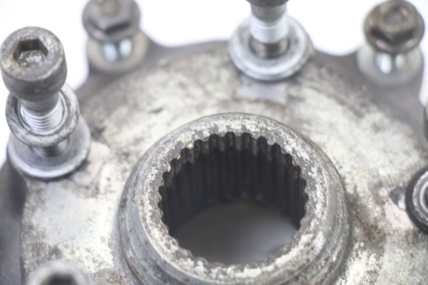 photo de REAR WHEEL HUB PIAGGIO VESPA GRANTURISMO 125 (2003 - 2007) - Zoom on usage condition