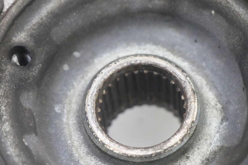 photo de REAR WHEEL HUB PIAGGIO VESPA GRANTURISMO 125 (2003 - 2007) - Fixing points details