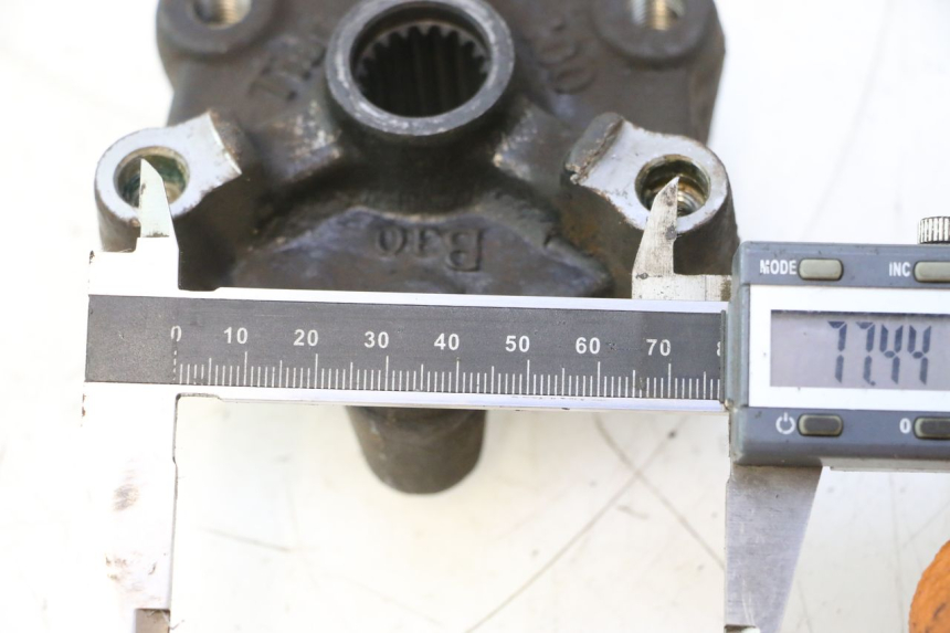 photo de REAR WHEEL HUB RAZZO QTR 50 (2011 - 2018) - Alternative perspective