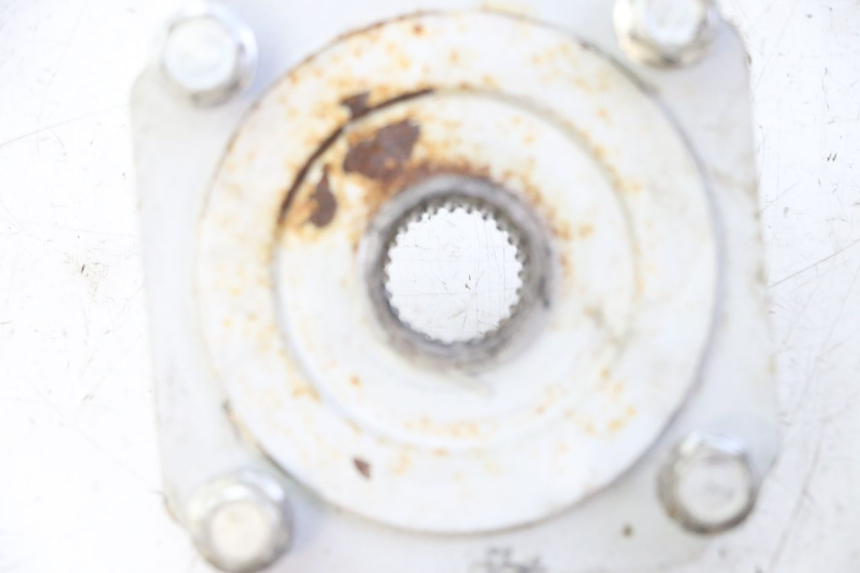 photo de REAR WHEEL HUB HYTRACK S 150 (2003 - 2011) - Technical close-up