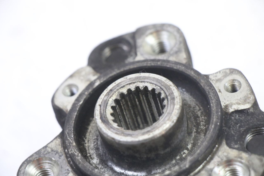 photo de REAR WHEEL HUB PEUGEOT SATELIS 125 (2013 - 2018) - Fixing points details