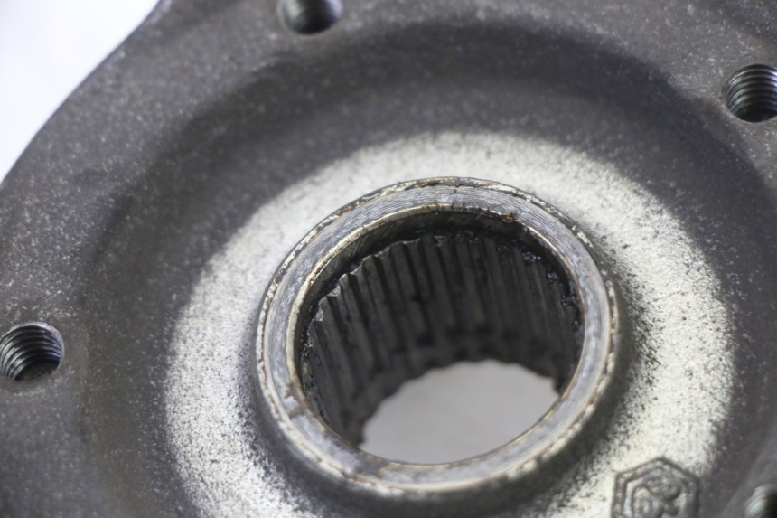 photo de REAR WHEEL HUB PEUGEOT SATELIS 250 (2006 - 2012) - Fixing points details