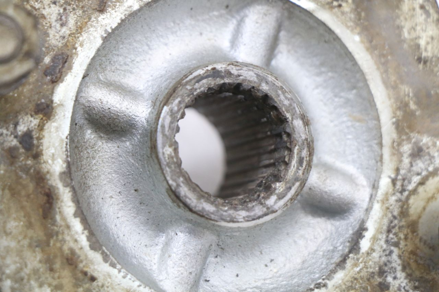 photo de REAR WHEEL HUB HONDA TRX 300 (1988 - 2000) - Technical close-up