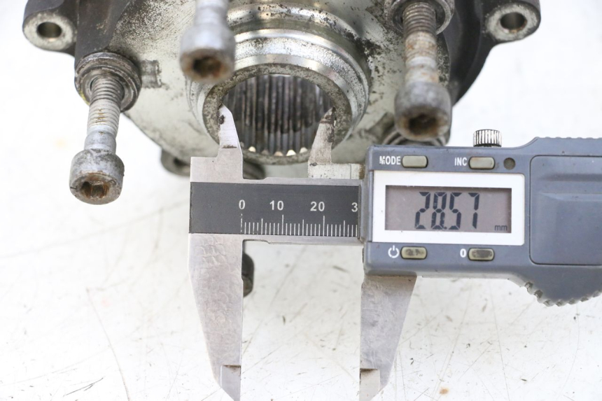 photo de REAR WHEEL HUB PIAGGIO VESPA GTS SUPER IE 125 (2009 - 2016) - Component detail