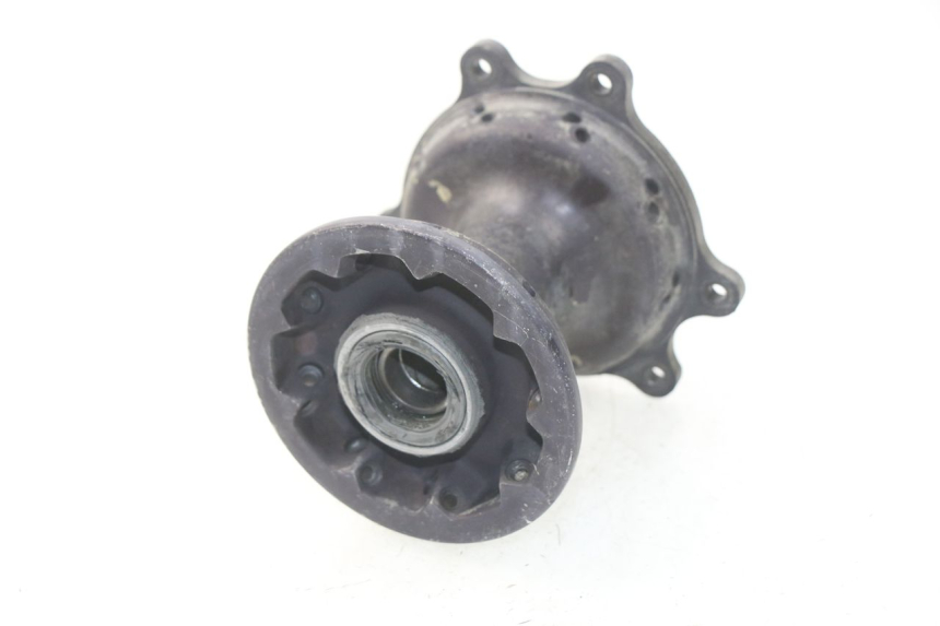 photo de FRONT WHEEL HUB HONDA CRF CR-F 450 (2005 - 2008) - Alternative perspective