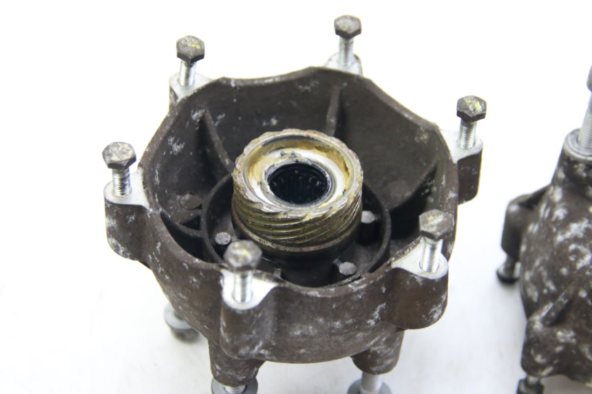 photo de FRONT WHEEL HUB PIAGGIO MP3 125 (2006 - 2014) - Component detail