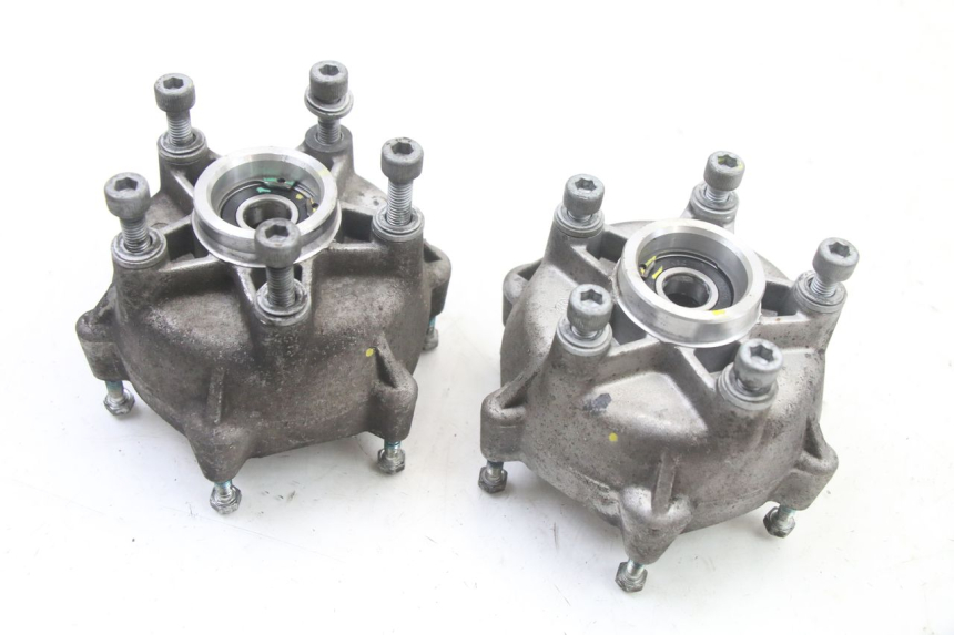 photo de FRONT WHEEL HUB PIAGGIO MP3 500 (2014 - 2017) - Product overview