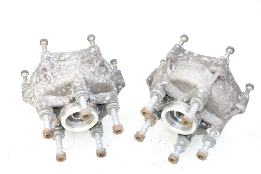 photo de FRONT WHEEL HUB PIAGGIO MP3 RL 250 (2006 - 2010) - Zoom on usage condition