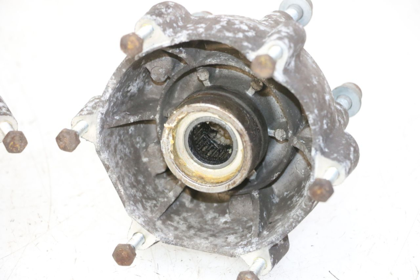 photo de FRONT WHEEL HUB PIAGGIO MP3 RL 250 (2006 - 2010) - Surface and material condition