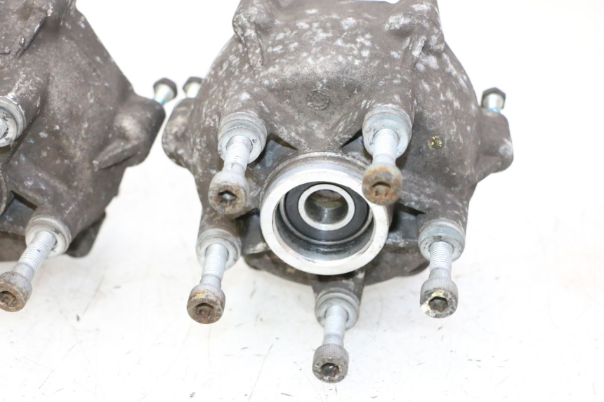 photo de FRONT WHEEL HUB PIAGGIO MP3 500 (2011 - 2015) - Technical close-up