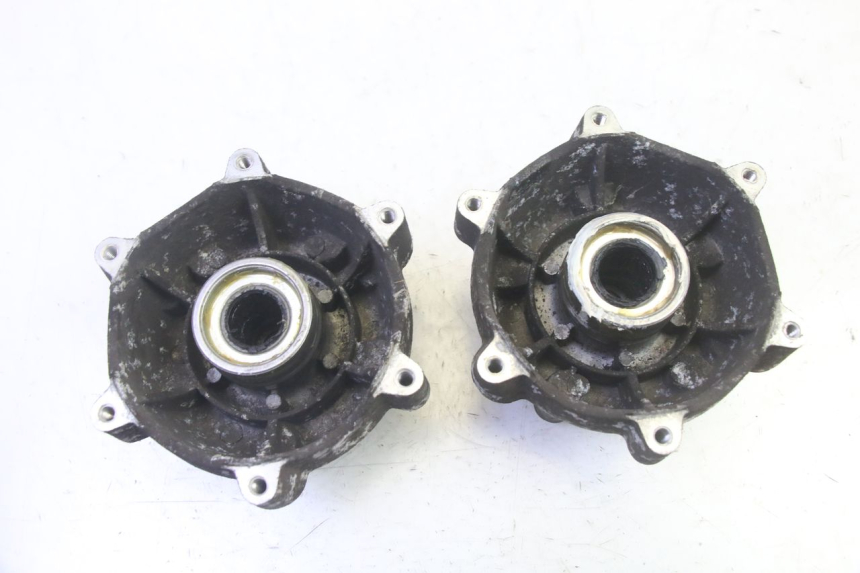 photo de FRONT WHEEL HUB PIAGGIO MP3 RL 250 (2006 - 2010) - Zoom on usage condition